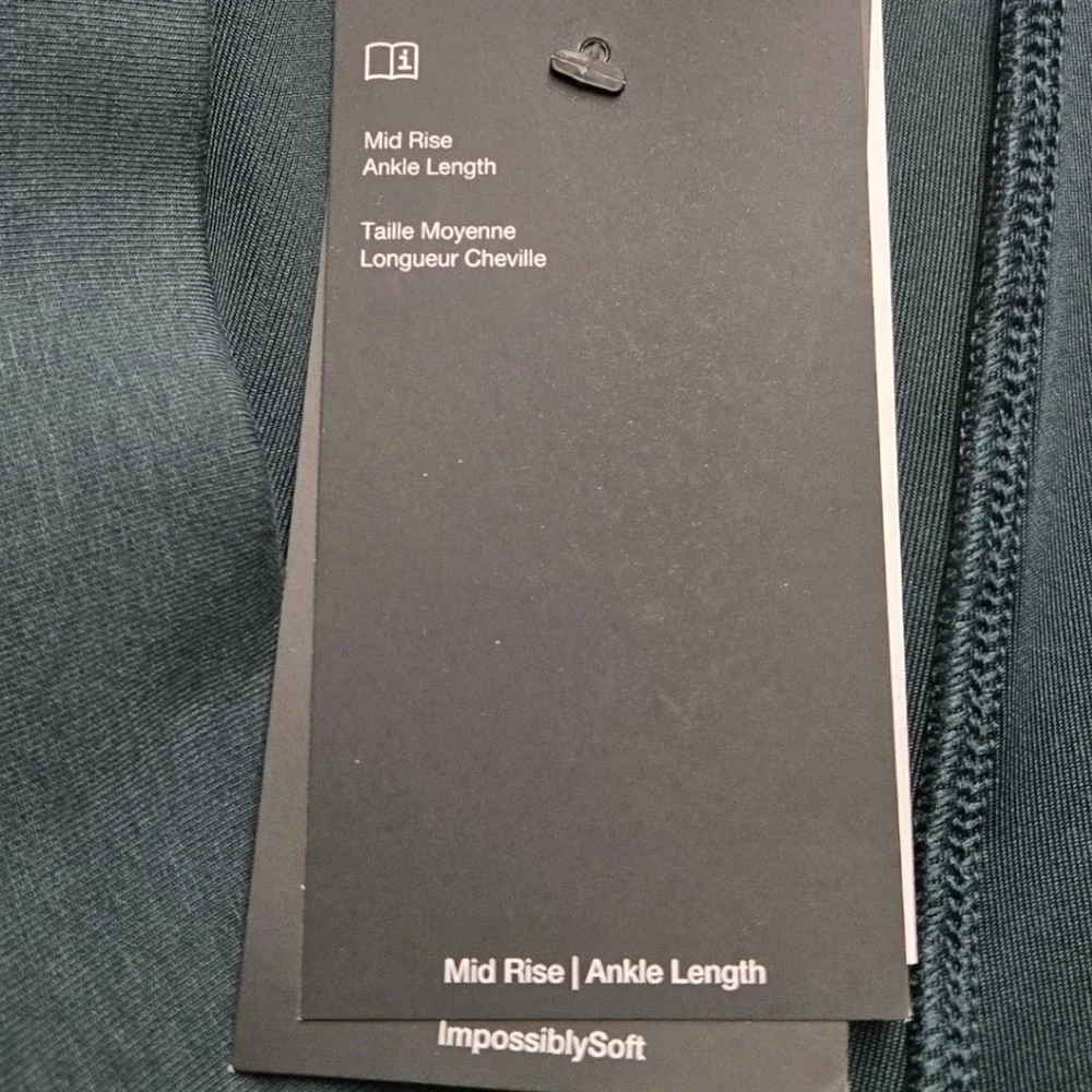 Nike 24.7 Womens Large Soft Dri-FIT Training Jogger Pants Mid Rise Ankle Length